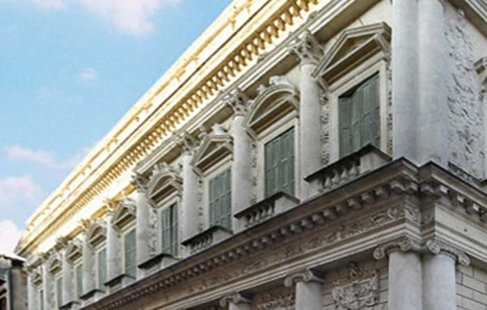 Vicenza consolidamento del portale di ingresso alla loggia di Palazzo Barbaran Da Porto