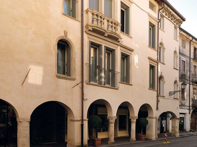 DVE palazzetto cso fogazzaro