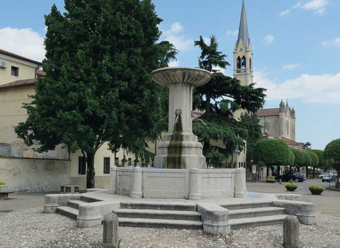 DVE restauro fontana montecchio